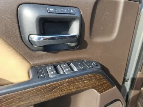 More photos of 2017 GMC Sierra 1500 Denali at Lakeway Auto Sales, TN