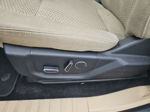 More photos of 2018 Ford F-150 XLT at Lakeway Auto Sales, TN