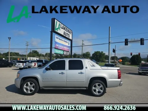 Silver 2013 Chevrolet Avalanche 1500 LT for sale in Morristown, TN