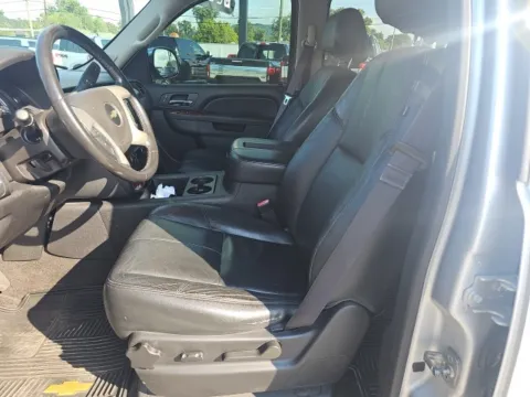 Photos of 2013 Chevrolet Avalanche 1500 LT for sale in Morristown, TN at Lakeway Auto Sales