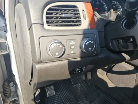 More photos of 2013 Chevrolet Avalanche 1500 LT at Lakeway Auto Sales, TN
