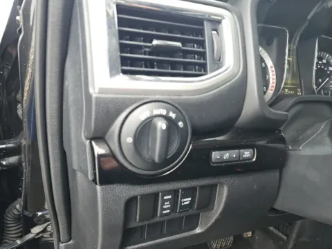 More photos of 2018 Nissan Titan SV at Lakeway Auto Sales, TN