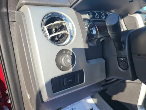 More photos of 2013 Ford F-150 Platinum at Lakeway Auto Sales, TN