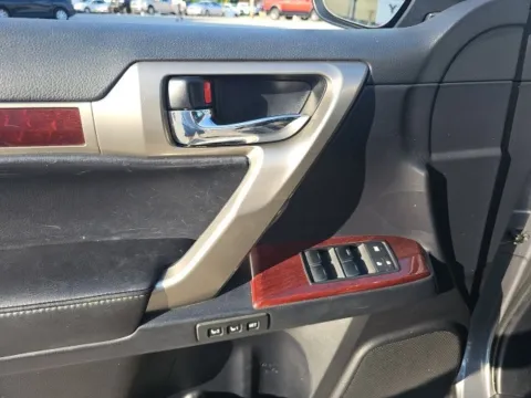 More photos of 2016 Lexus GX 460 at Lakeway Auto Sales, TN