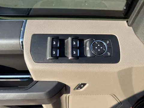 More photos of 2016 Ford F-150 XLT at Lakeway Auto Sales, TN