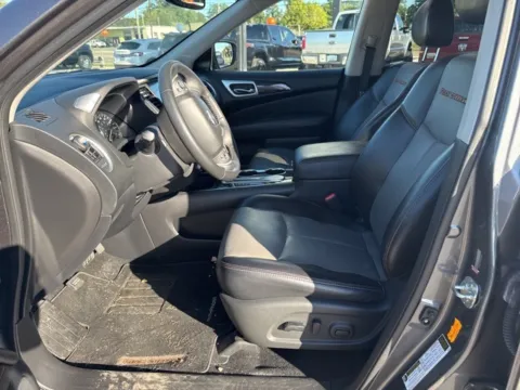 More photos of 2019 Nissan Pathfinder SL at Lakeway Auto Sales, TN