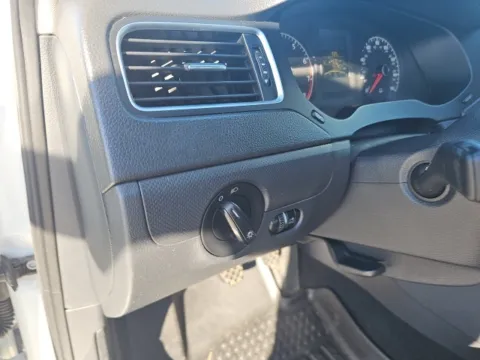 More photos of 2014 Volkswagen Jetta 2.0L Base at Lakeway Auto Sales, TN