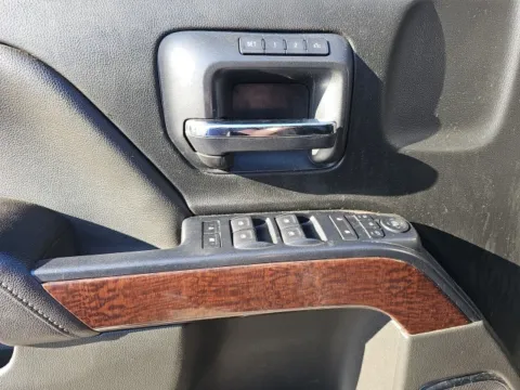 More photos of 2017 GMC Sierra 1500 SLT at Lakeway Auto Sales, TN