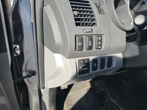 More photos of 2014 Toyota Tacoma PreRunner at Lakeway Auto Sales, TN