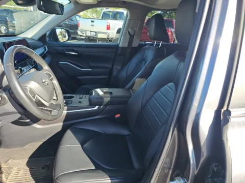 Photos of 2023 Toyota Highlander Hybrid XLE for sale in Morristown, TN at Lakeway Auto Sales