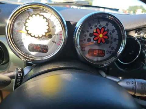 More photos of 2005 MINI Cooper S at Lakeway Auto Sales, TN