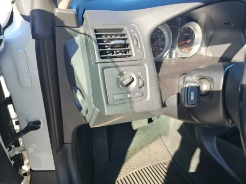 More photos of 2013 Volvo C70 T5 Platinum at Lakeway Auto Sales, TN
