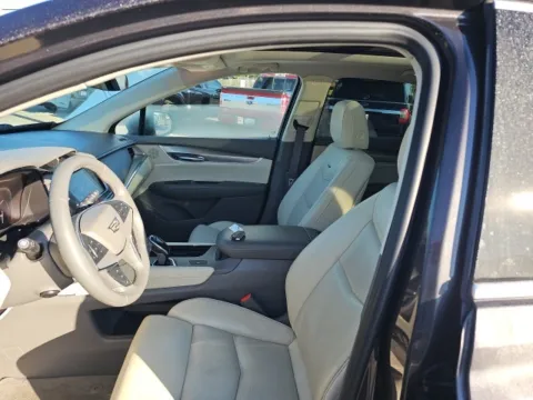 Photos of 2017 Cadillac XT5 Luxury for sale in Morristown, TN at Lakeway Auto Sales