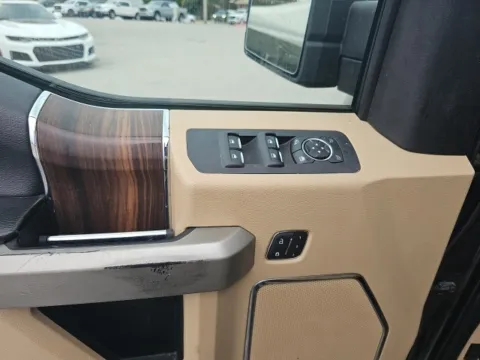 More photos of 2016 Ford F-150 Lariat at Lakeway Auto Sales, TN