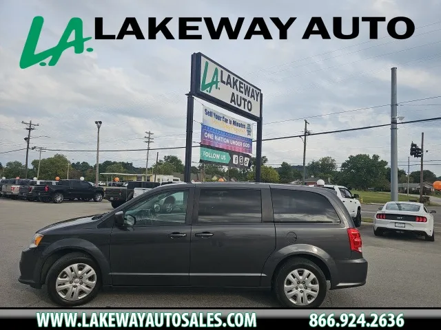 Gray 2018 Dodge Grand Caravan SE for sale in Morristown, TN