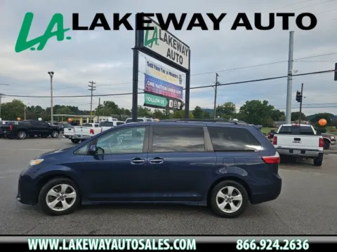 Blue 2019 Toyota Sienna LE for sale in Morristown, TN