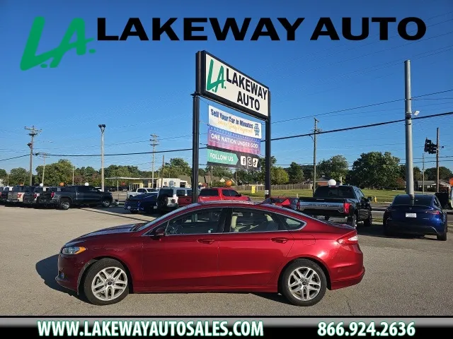 Red 2013 Ford Fusion SE for sale in Morristown, TN