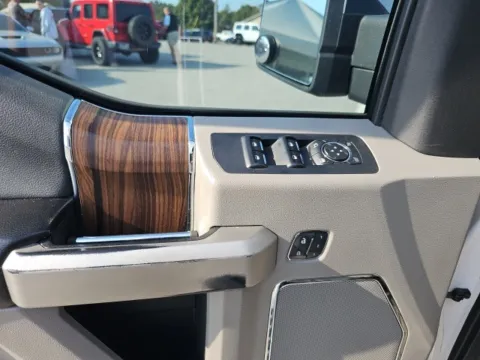 More photos of 2015 Ford F-150 Lariat at Lakeway Auto Sales, TN