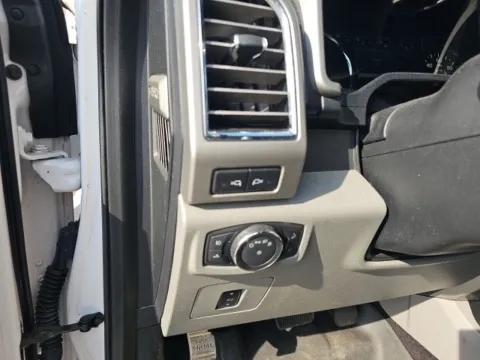 More photos of 2015 Ford F-150 Lariat at Lakeway Auto Sales, TN
