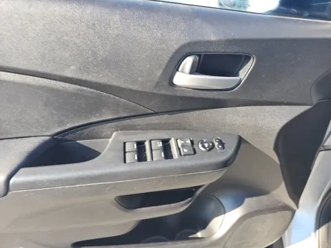 More photos of 2016 Honda CR-V SE at Lakeway Auto Sales, TN