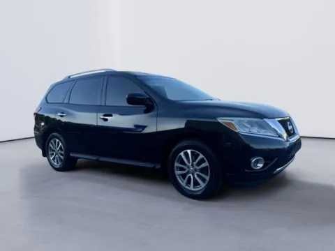 More photos of 2016 Nissan Pathfinder SV at Lakeway Auto Sales, TN
