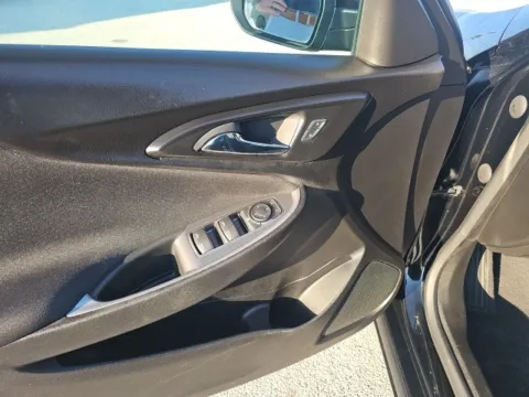 More photos of 2024 Chevrolet Malibu LT at Lakeway Auto Sales, TN