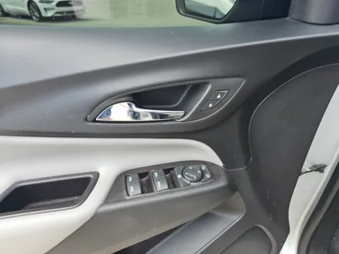 More photos of 2019 Chevrolet Equinox LT at Lakeway Auto Sales, TN