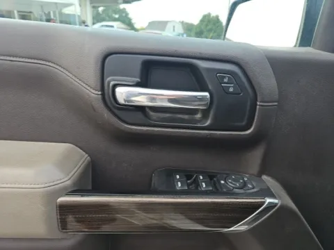 More photos of 2020 Chevrolet Silverado 1500 RST at Lakeway Auto Sales, TN