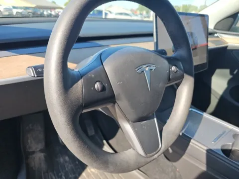 More photos of 2023 Tesla Model Y Long Range at Lakeway Auto Sales, TN