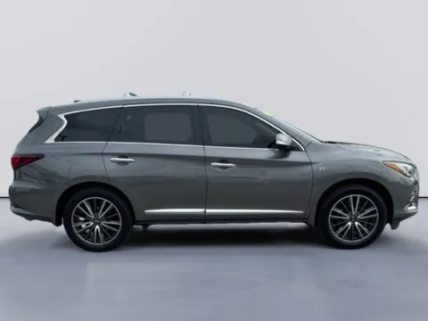 More photos of 2019 INFINITI QX60 LUXE at Lakeway Auto Sales, TN