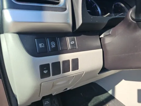More photos of 2019 Toyota Highlander SE at Lakeway Auto Sales, TN