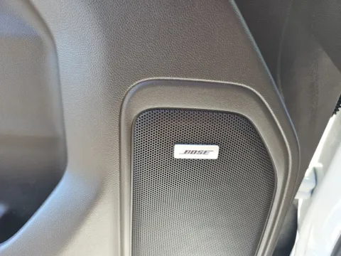 More photos of 2019 GMC Sierra 1500 SLT at Lakeway Auto Sales, TN