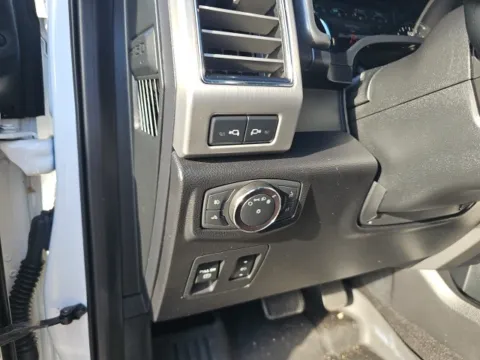 More photos of 2019 Ford F-150 Platinum at Lakeway Auto Sales, TN