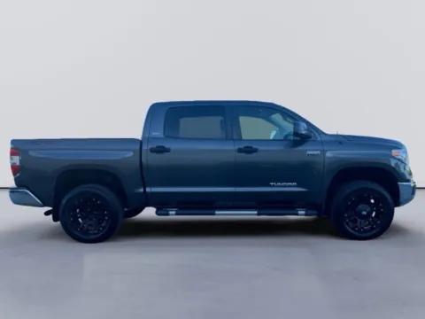 More photos of 2015 Toyota Tundra SR5 at Lakeway Auto Sales, TN