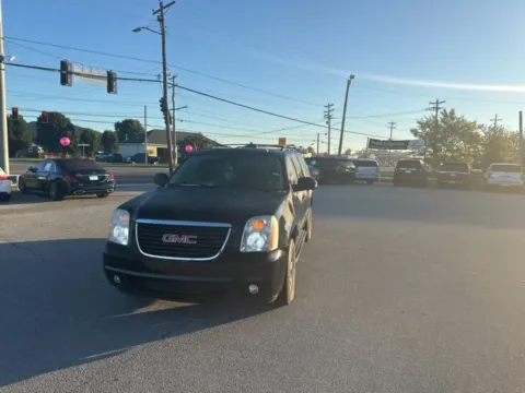 Photos of 2013 GMC Yukon XL SLT 1500 for sale in Morristown, TN at Lakeway Auto Sales