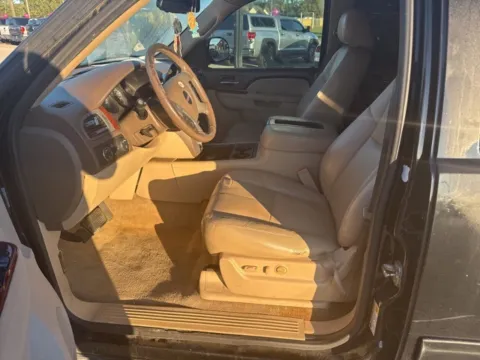 More photos of 2013 GMC Yukon XL SLT 1500 at Lakeway Auto Sales, TN