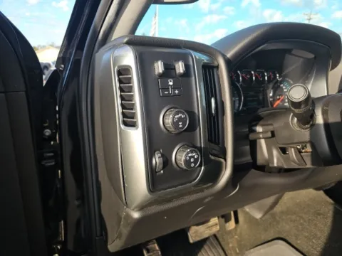 More photos of 2018 Chevrolet Silverado 1500 LT at Lakeway Auto Sales, TN