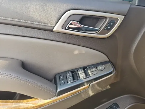 More photos of 2017 GMC Yukon Denali at Lakeway Auto Sales, TN