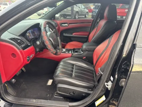 More photos of 2020 Chrysler 300 S at Lakeway Auto Sales, TN