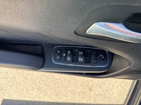 More photos of 2019 Dodge Charger SXT at Lakeway Auto Sales, TN