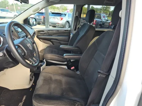 Photos of 2017 Dodge Grand Caravan SE for sale in Morristown, TN at Lakeway Auto Sales