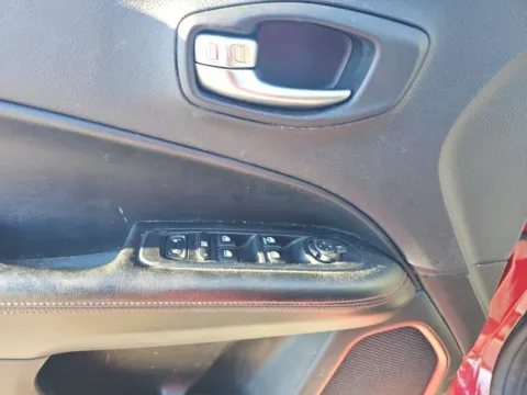 More photos of 2019 Jeep Compass Trailhawk at Lakeway Auto Sales, TN