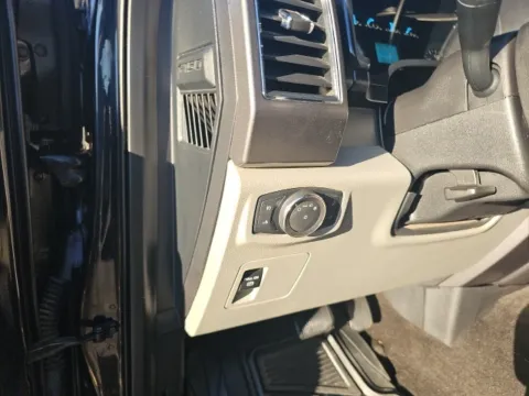 More photos of 2018 Ford F-150 XLT at Lakeway Auto Sales, TN