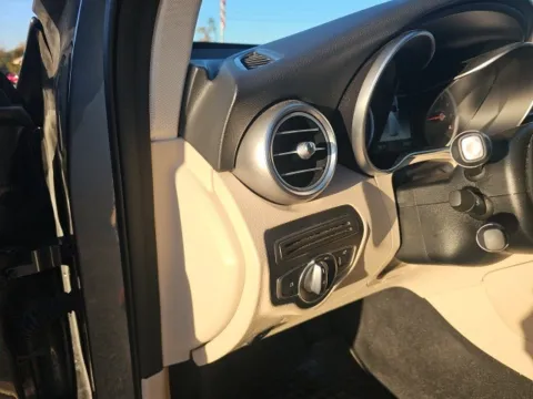 More photos of 2019 Mercedes-Benz GLC 300 at Lakeway Auto Sales, TN