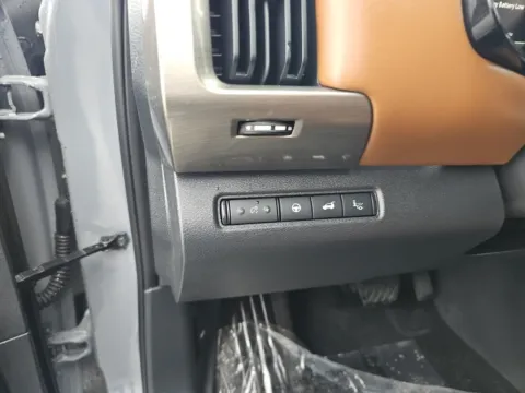 More photos of 2022 Nissan Pathfinder Platinum at Lakeway Auto Sales, TN