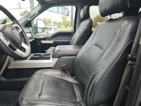 More photos of 2017 Ford F-350SD Lariat at Lakeway Auto Sales, TN
