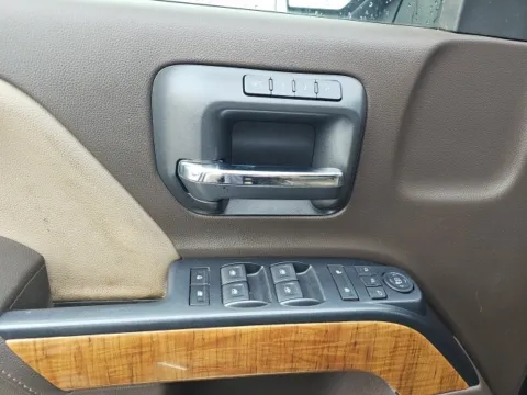 More photos of 2017 GMC Sierra 1500 SLT at Lakeway Auto Sales, TN