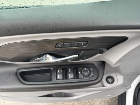 More photos of 2020 GMC Terrain SLT at Lakeway Auto Sales, TN