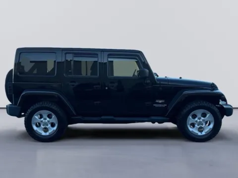 More photos of 2014 Jeep Wrangler Unlimited Sahara at Lakeway Auto Sales, TN