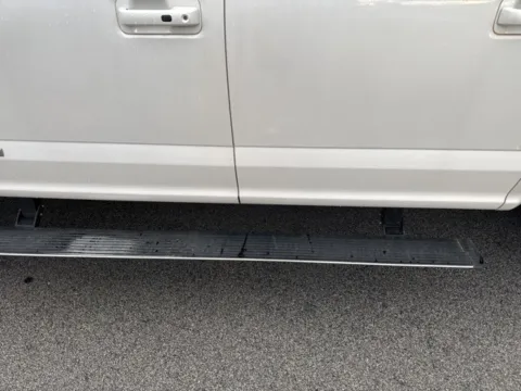 More photos of 2018 Ford F-350SD Lariat at Lakeway Auto Sales, TN